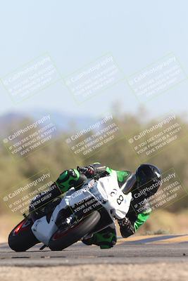 media/Nov-02-2025-CVMA (Sun) [[337aff29ab]]/Race 8-Formula Lightweight Twins Shootout/